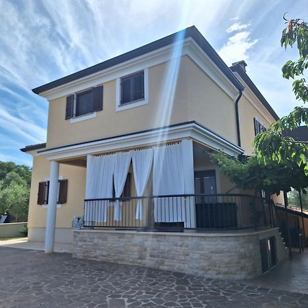 Apartmani Berber Babici Exteriör bild