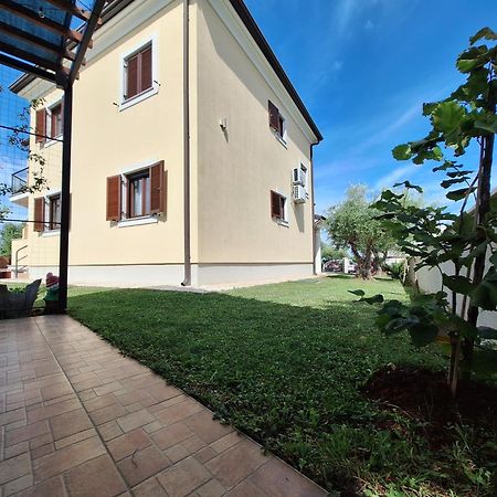 Apartmani Berber Babici Exteriör bild