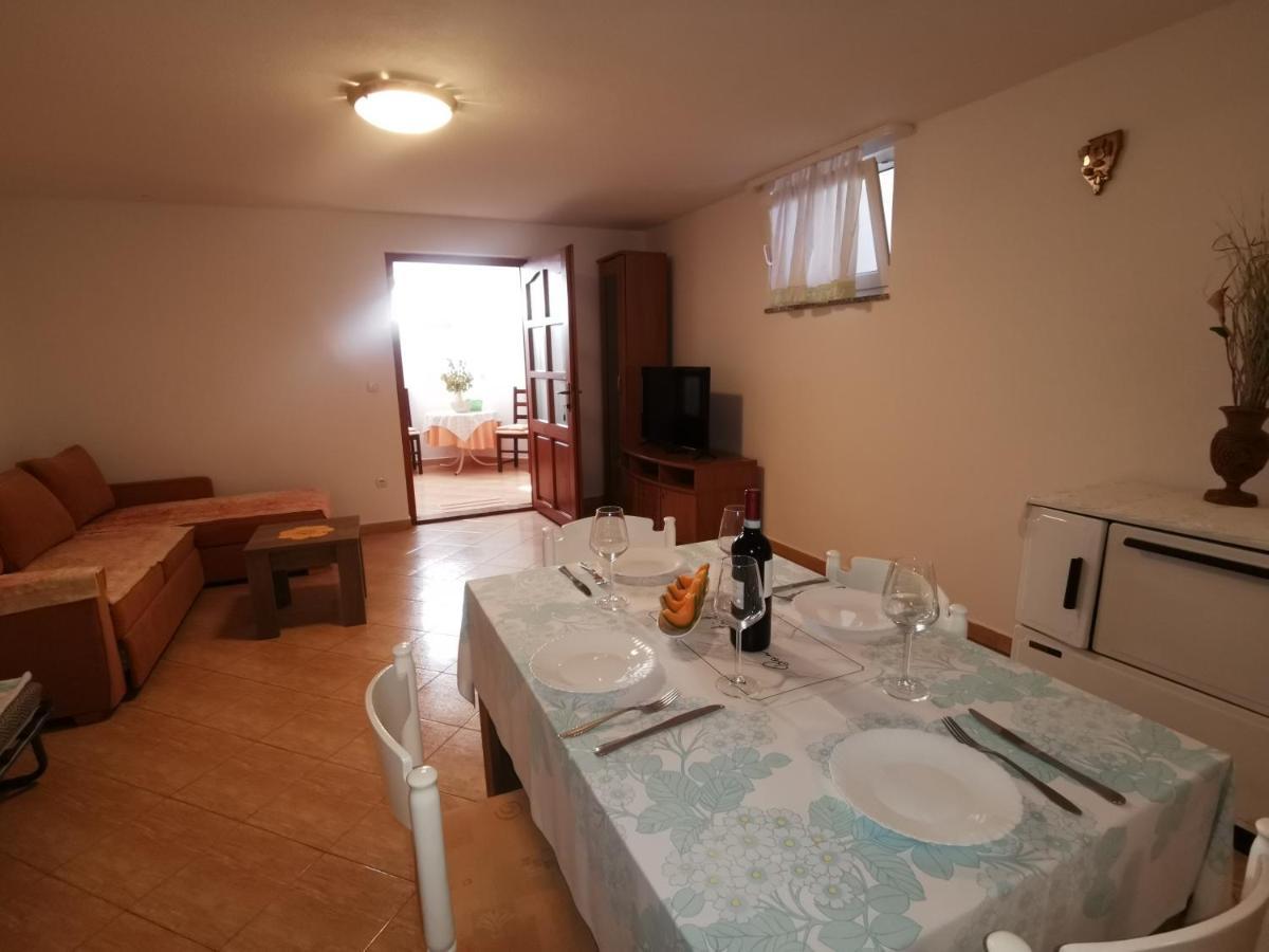 Apartmani Berber Babici Exteriör bild