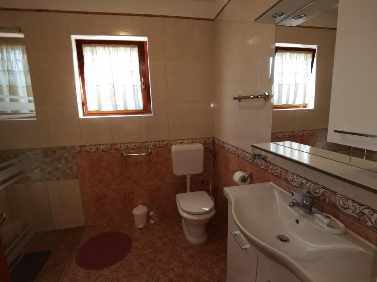 Apartmani Berber Babici Exteriör bild