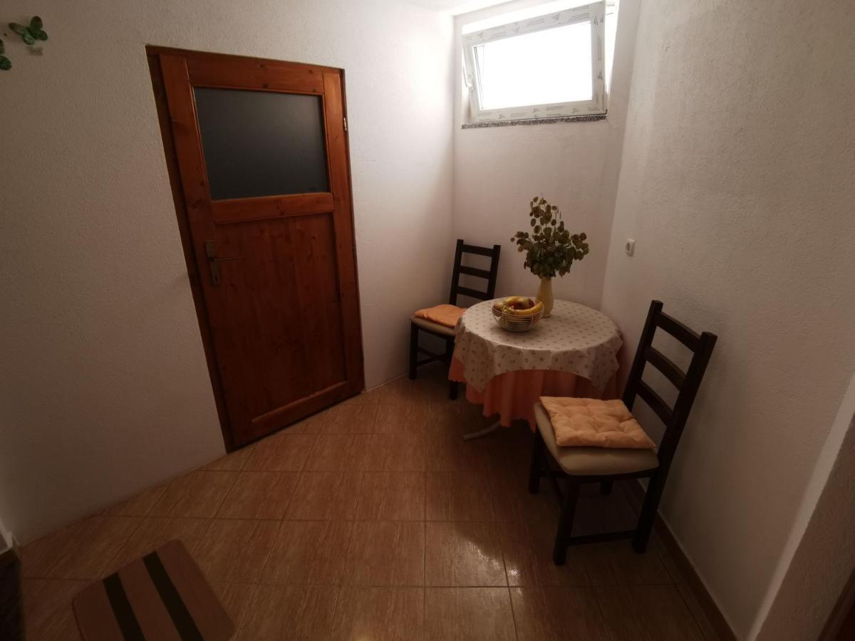 Apartmani Berber Babici Exteriör bild