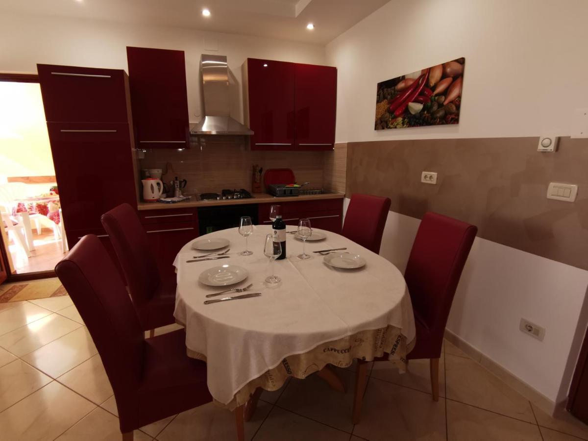 Apartmani Berber Babici Exteriör bild