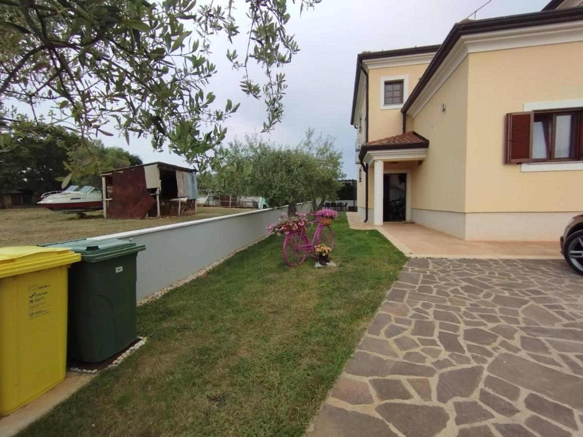 Apartmani Berber Babici Exteriör bild